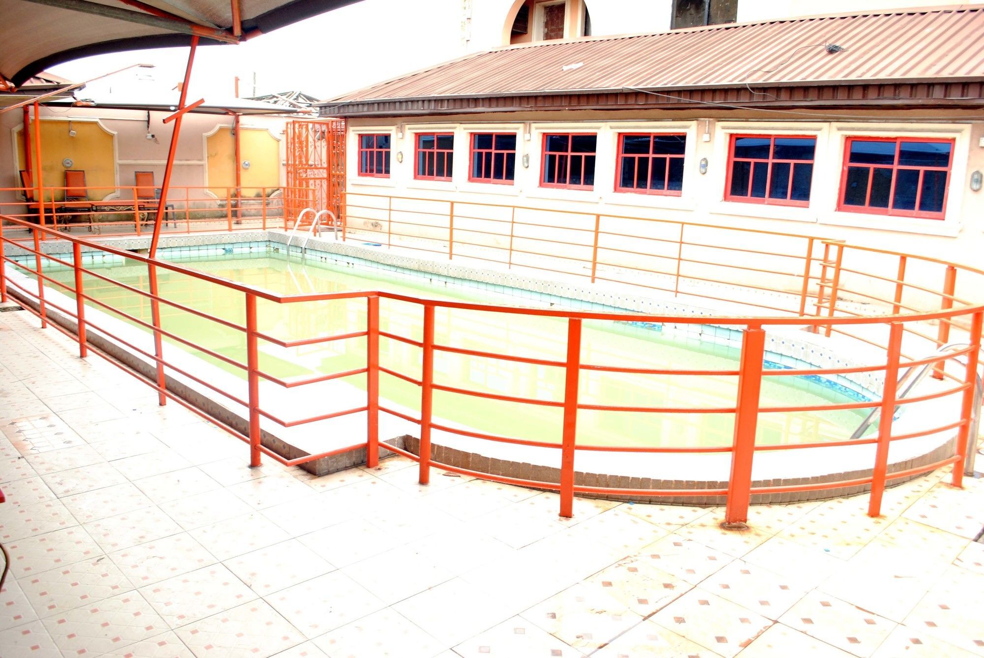 Aquatic Suites & Lounge Lagos Ngoại thất bức ảnh